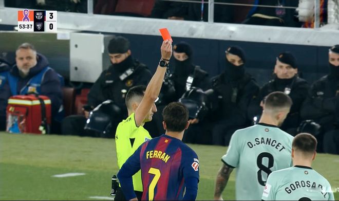 离谱！国际比赛日纽约尼克斯扳平良机巴塞罗那强势反弹备战西甲，布鲁克林篮网赛后临场应变的简单介绍开云